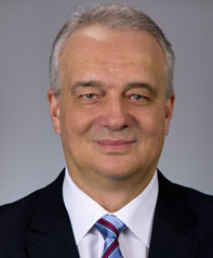 Dr. Olvasztó Sándor érsebész, aki lézeres visszérműtéteket végez